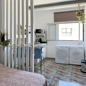 Privadas Cerca De La Playa Y Aeropuerto En Casa Compartida Con Otros Huespedes Сasa de vacaciones